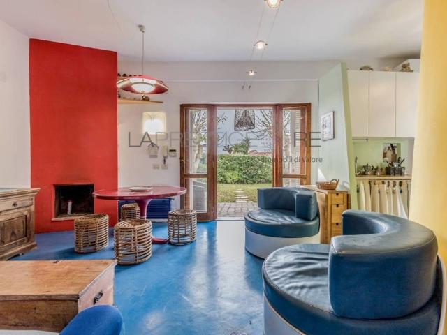 Villa Indipendente in vendita a Marina di San Nicola, Roma Capitale