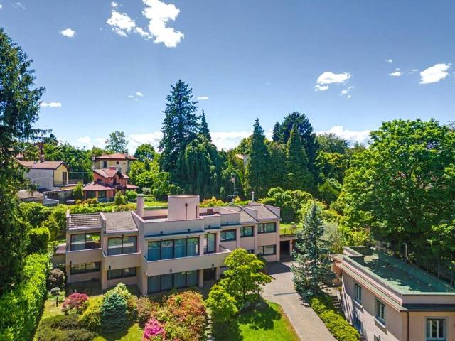 Villa Indipendente in vendita a Robarello, Varese