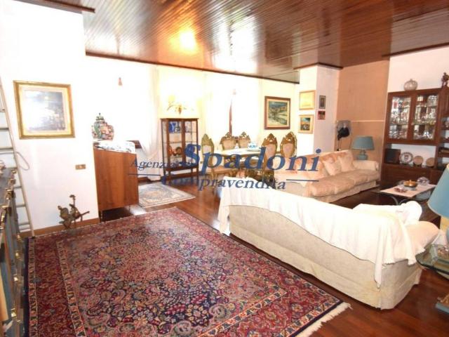 Villa Indipendente in vendita a Montecatini Terme, Toscana