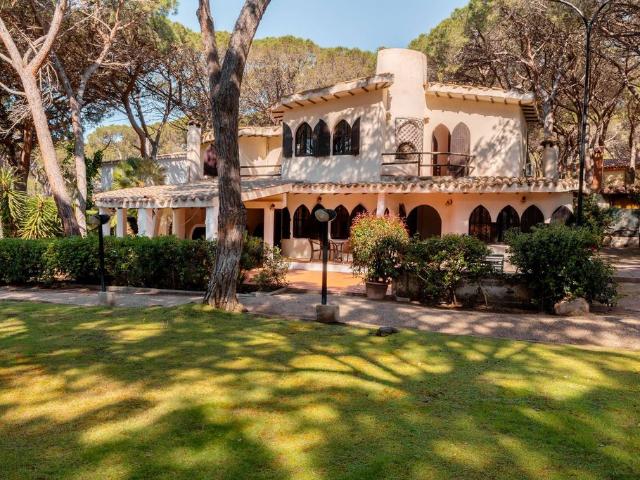 Villa Indipendente in vendita a Pula, Sardigna/Sardegna