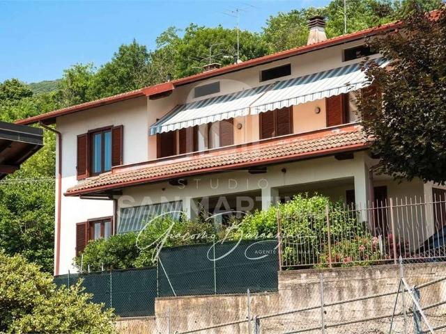Villa Indipendente in vendita a Comunità Montana Valli del Verbano, Gavirate