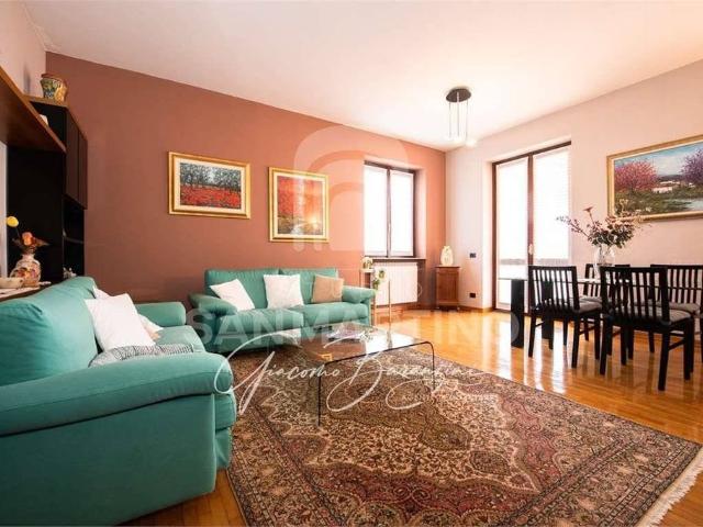 Villa Indipendente in vendita a Comunità Montana Valli del Verbano, Gavirate