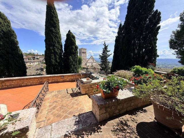 Villa Indipendente in vendita a Assisi, Umbria