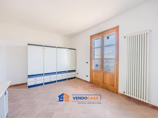 Villa Schiera in vendita a Debbia, Montignoso