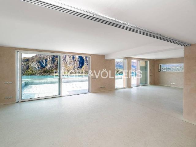 Villa Schiera in vendita a Torno, Lombardia