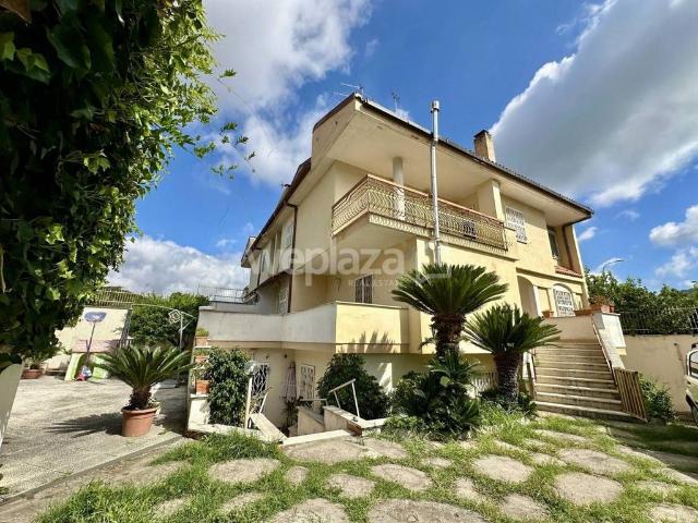 Villa Schiera in vendita a San Sebastiano Al Vesuvio, Campania