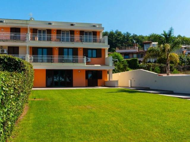Villa Schiera in vendita a Pozzuoli, Campania