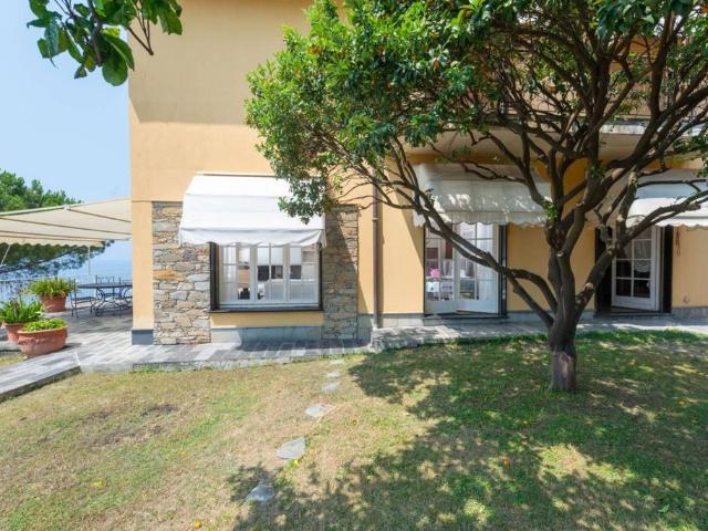 Villa Schiera in vendita a San Bernardo, Bogliasco