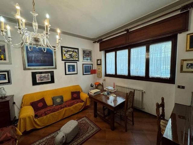 Villa Schiera in vendita a Viareggio, Toscana