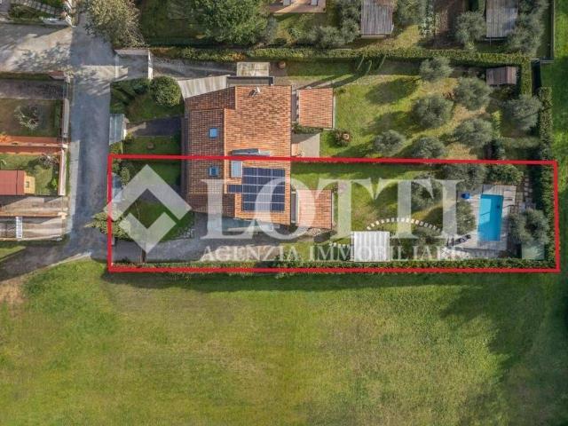 Villa Schiera in vendita a Bientina, Toscana