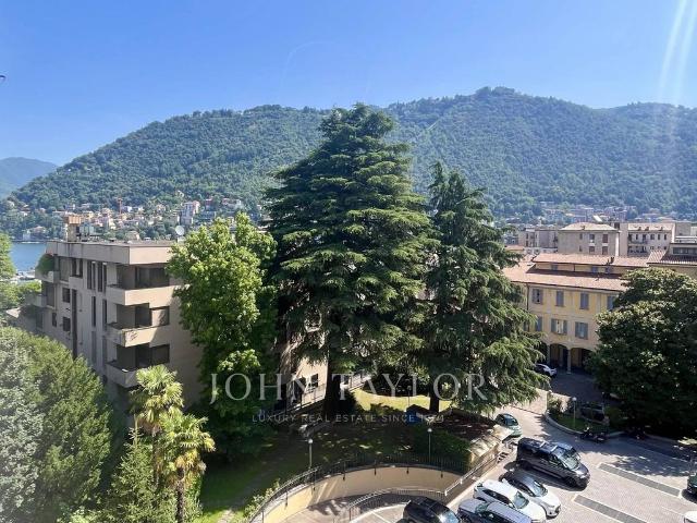 Appartamento in vendita a Como, Lombardia