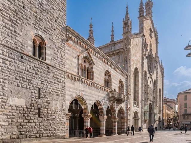 Appartamento in vendita a Como, Lombardia