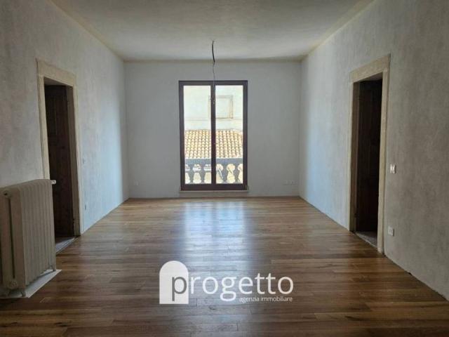 Appartamento in vendita a Vicenza, Veneto