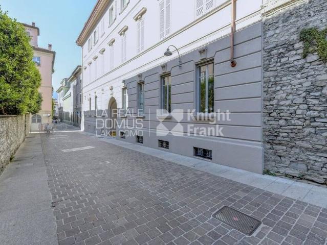 Appartamento in vendita a San Bartolomeo, Como