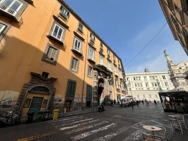 Appartamento in vendita a Municipalità 2, Campania