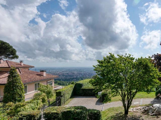 Attico in vendita a Monte Donato, Bologna