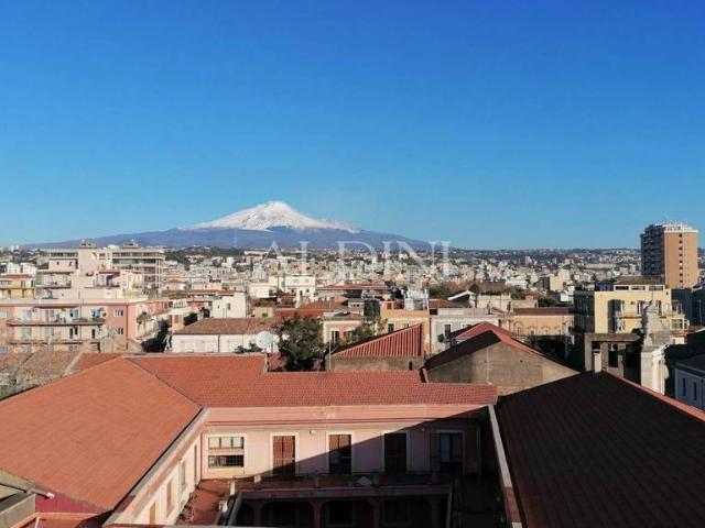 Attico in vendita a Centro storico, Catania