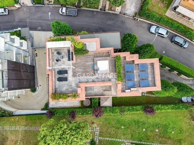 Attico in vendita a Desenzano Del Garda, Brescia