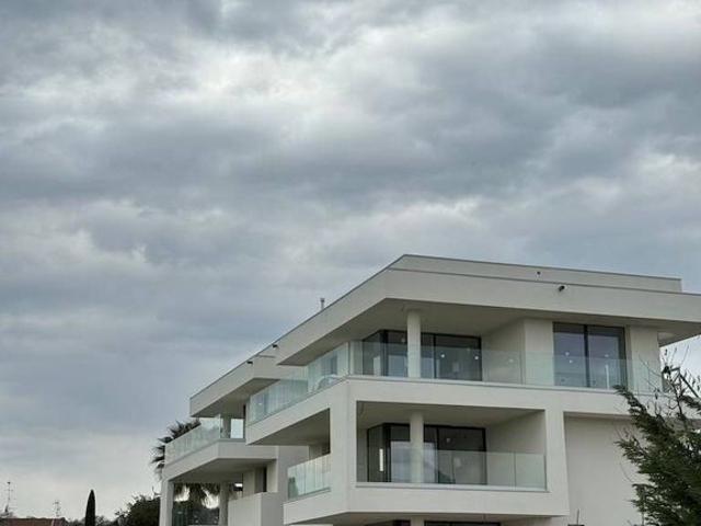 Attico in vendita a Desenzano Del Garda, Lombardia