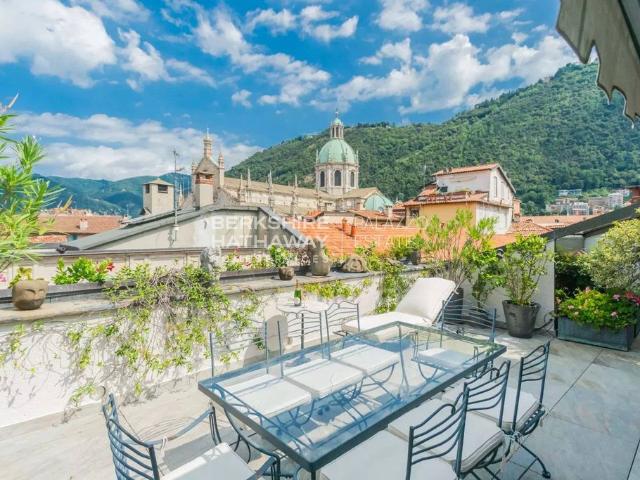 Attico in vendita a Como