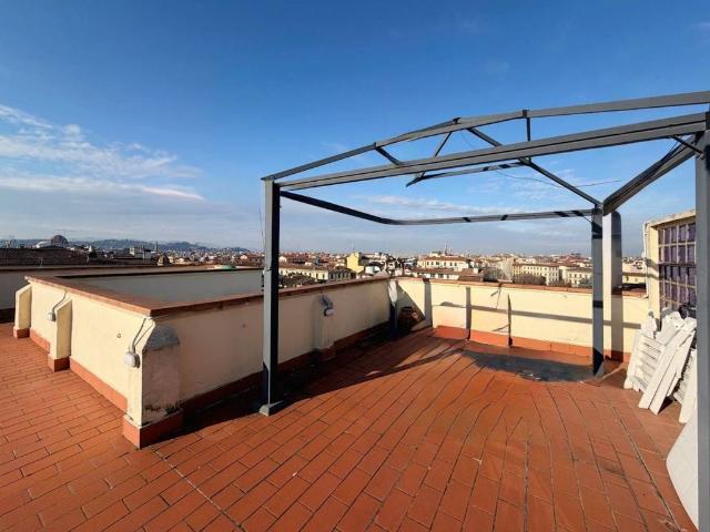 Attico in vendita a Quartiere 1, Firenze