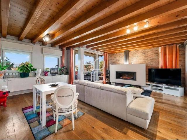 Attico in vendita a Vicina, Desenzano Del Garda