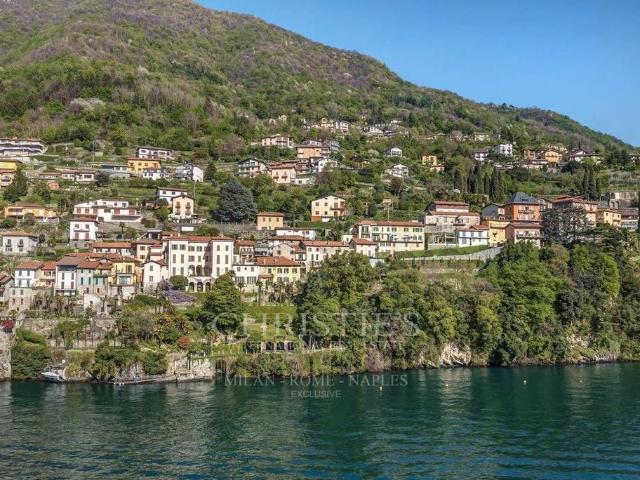 Appartamento in vendita a Nesso, Lombardia