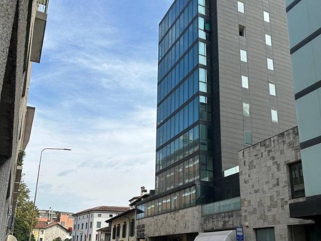 Ufficio in vendita a Reana Del Roiale, Friuli-Venezia Giulia