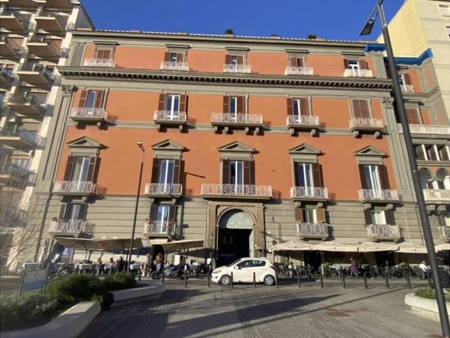 Ufficio in vendita a Municipalità 1, Campania