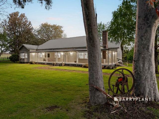 House for sale in Drouin West, Victoria