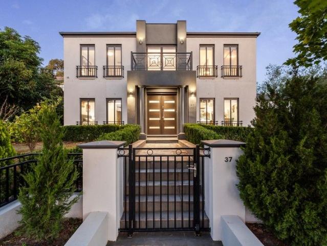 House for sale in Surrey Hills, Victoria