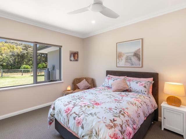 Cottage for sale in Warral, Western Australia