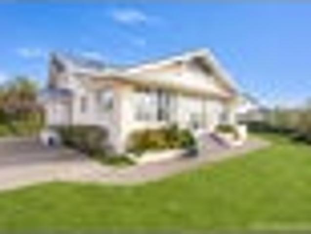 House for sale in College Estate