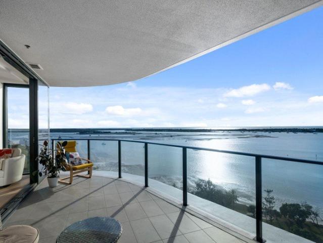 Apartment for sale in Labrador, Gold Coast City