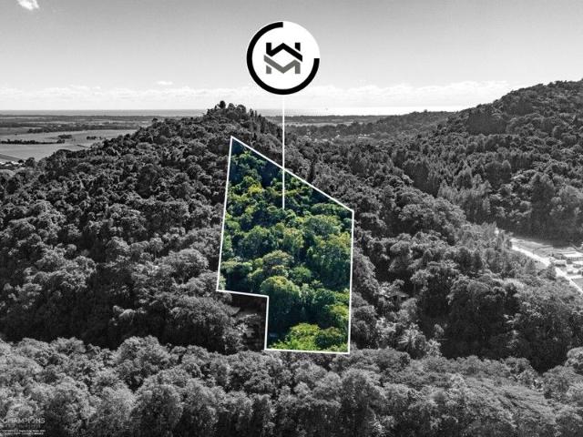 Land for sale in Redlynch, Queensland