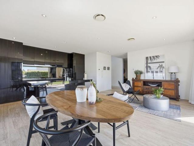 House for rent in Benowa, Gold Coast City