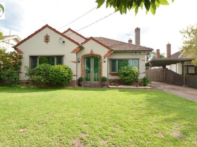House for sale in Mckinnon