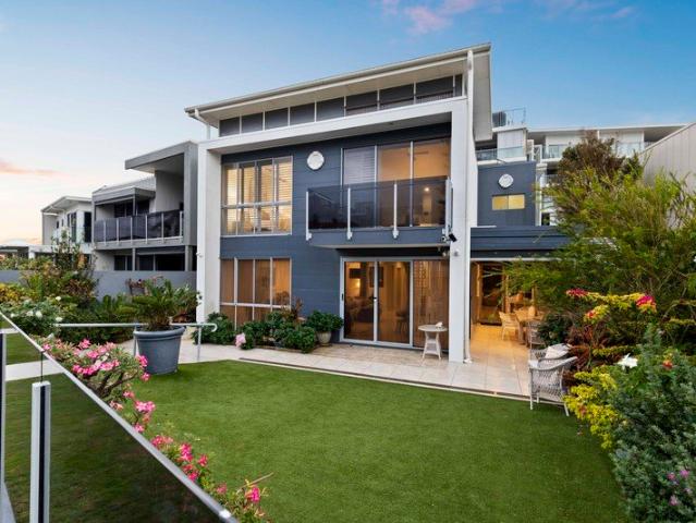 House for sale in Scarborough, Greater Brisbane