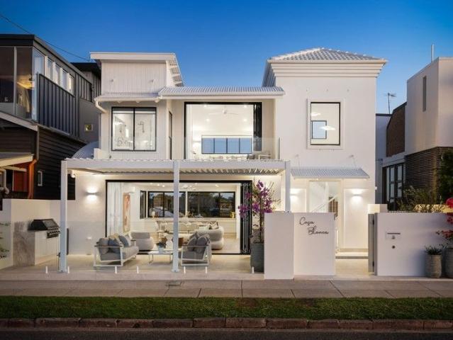 House for sale in Shorncliffe