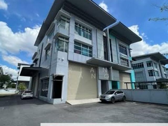Warehouse for rent in Petaling, Alam Impian