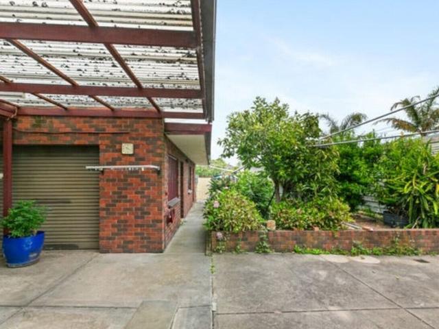 Room for rent in Camerons Creek, Victoria