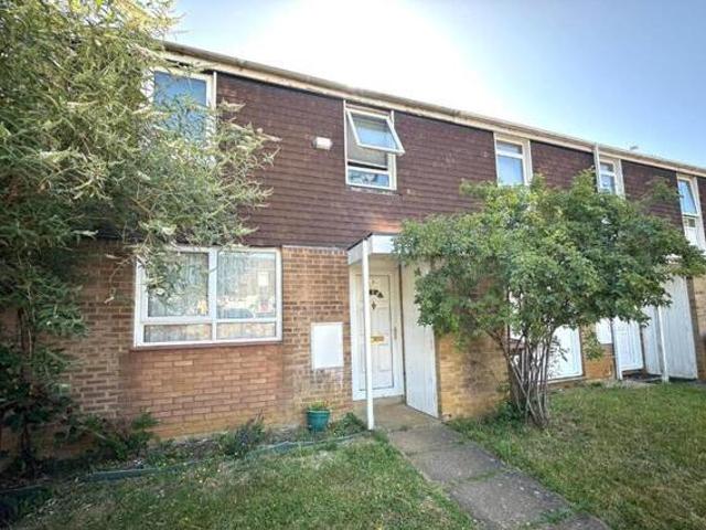 House for sale in Northampton, Northamptonshire