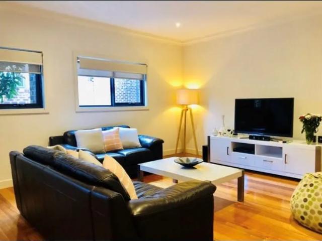 Townhouse for rent in Coburg North, Melbourne