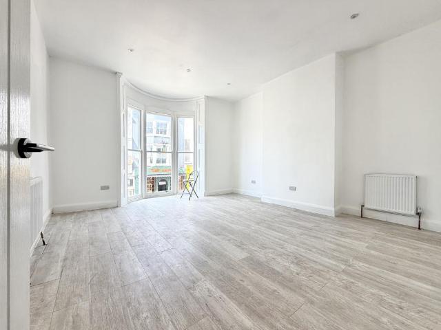 Apartment for rent in Brunswick, Brighton & Hove