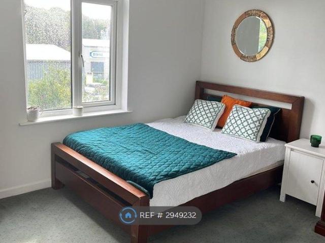 Apartment for rent in Rainsough, Bury