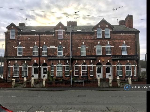 Apartment for rent in Rainsough, Bury