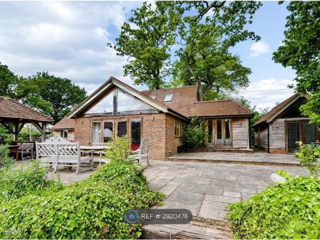 House for rent in Fole, Surrey
