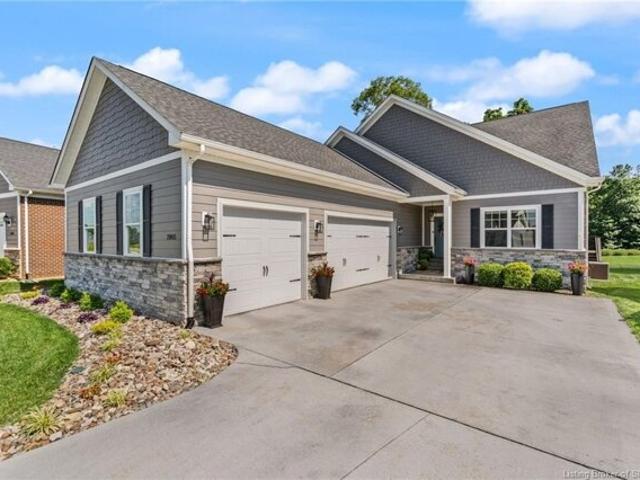 House for sale in Henryville