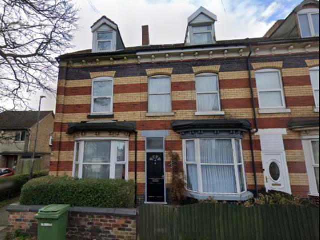 Room for rent in Wood End, Park Village