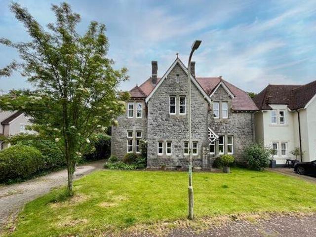 House for sale in Mid Glamorgan, Cymru / Wales
